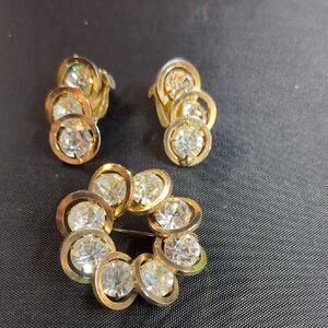 Judy Ann Circular Gold and Crystal Jewelry Set